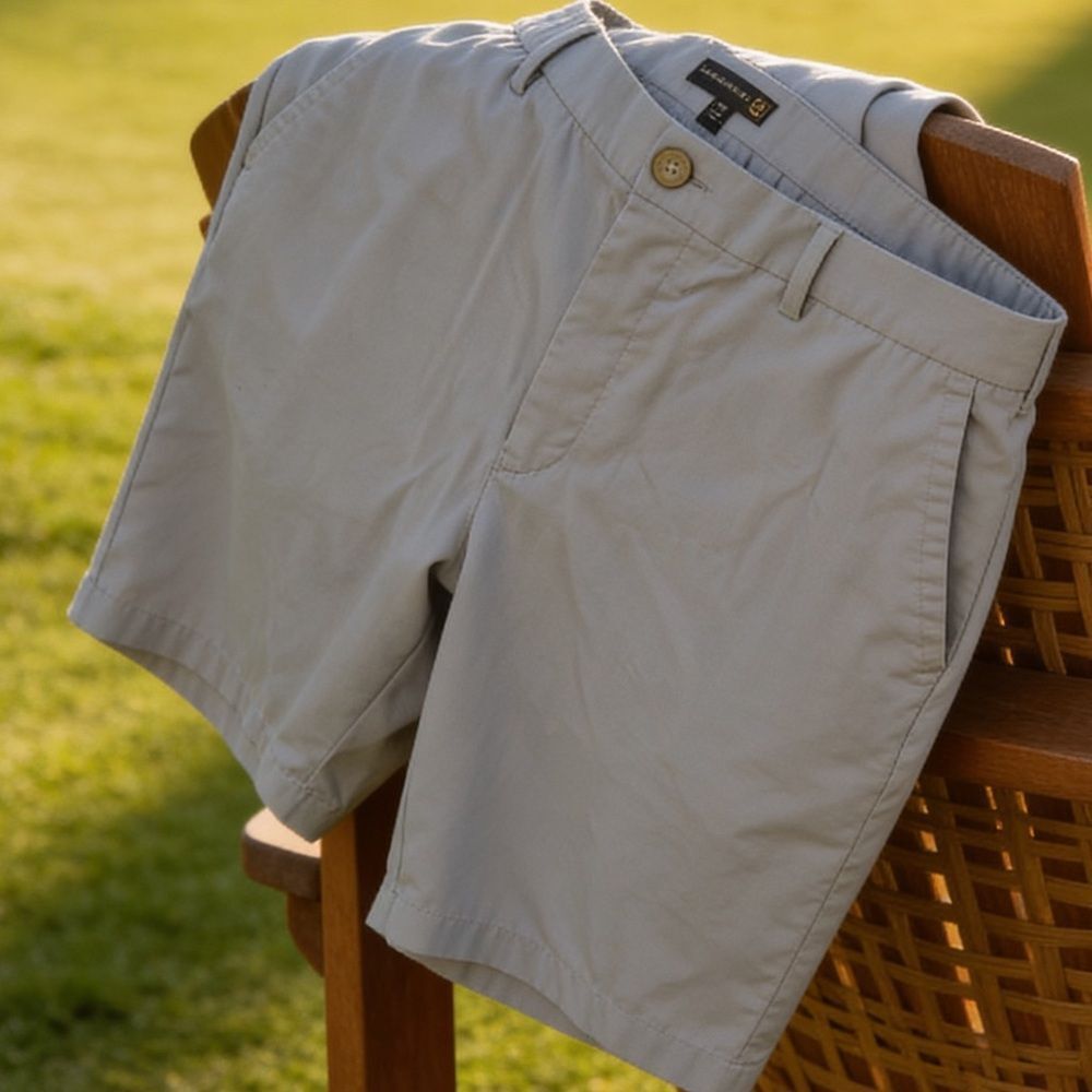 Peter Millar Light gray Performance Flat-Front Men’s Shorts size 40